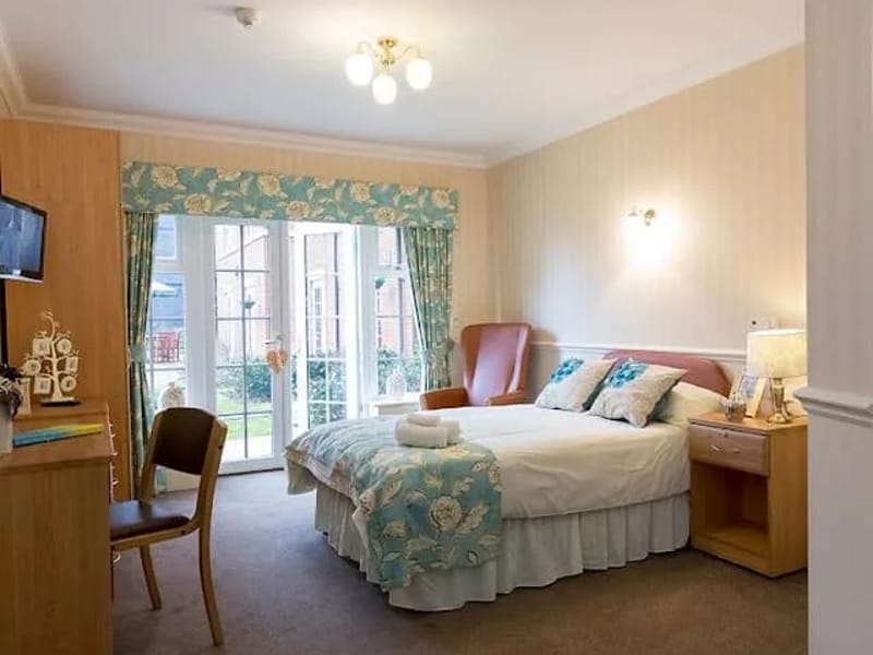 Elm Bank Care Home - Nursing Home in Kettering, England photo 1