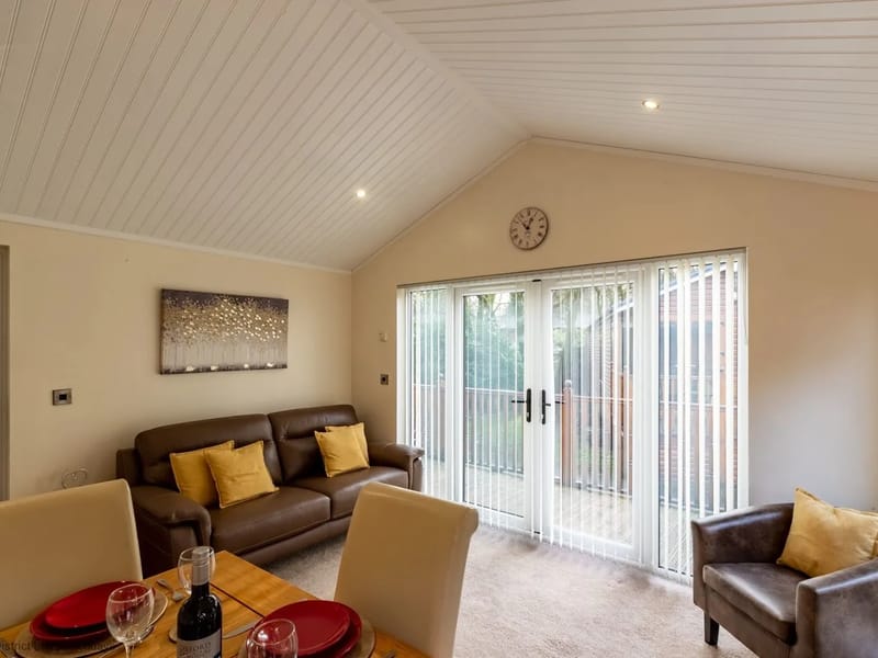 Fir Tree Lodge - Assisted Living in Caterham, England photo 3