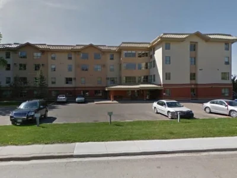 NEWBROOK LODGE - Nursing Home in Brooks, AB photo 2