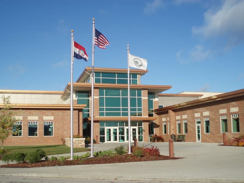 Crown Rehab and Healthcare Center - Nursing Home in Harrisonville, MO photo 2
