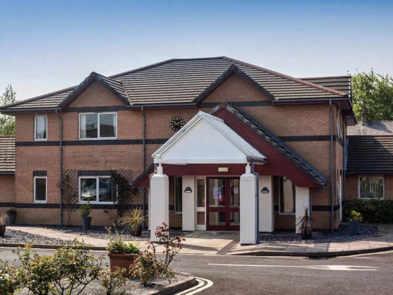 Dove Court Care Home - Nursing Home in Burnley, England photo 2