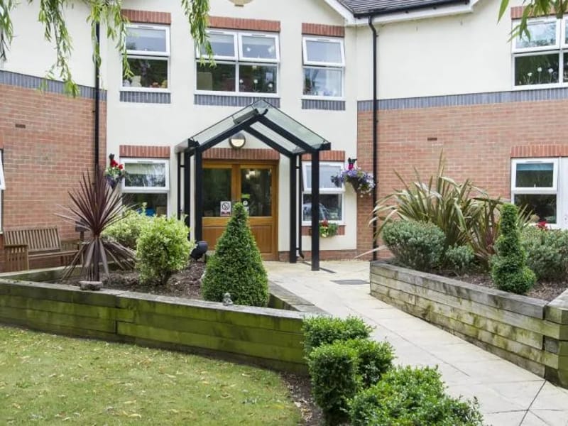 East Park Court Residential Care Home - Nursing Home in Wolverhampton, England photo 1