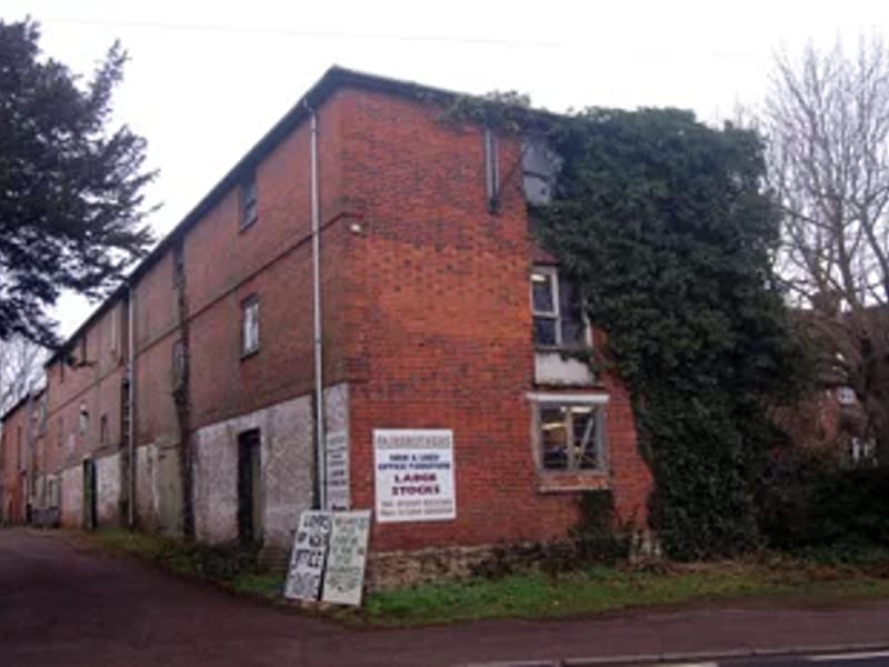 Mulberry House in Bedford, England photo 2