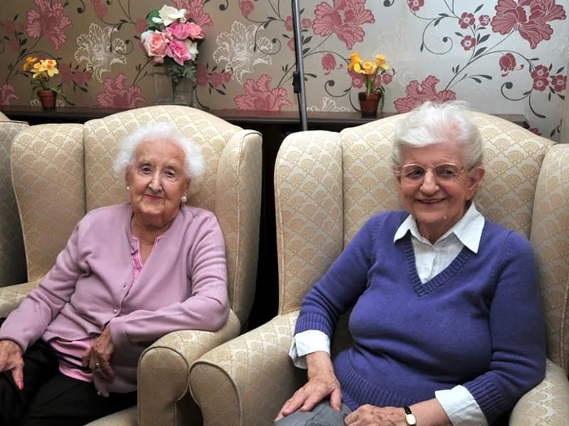 Victoria Royal Beach in Worthing, England photo 2