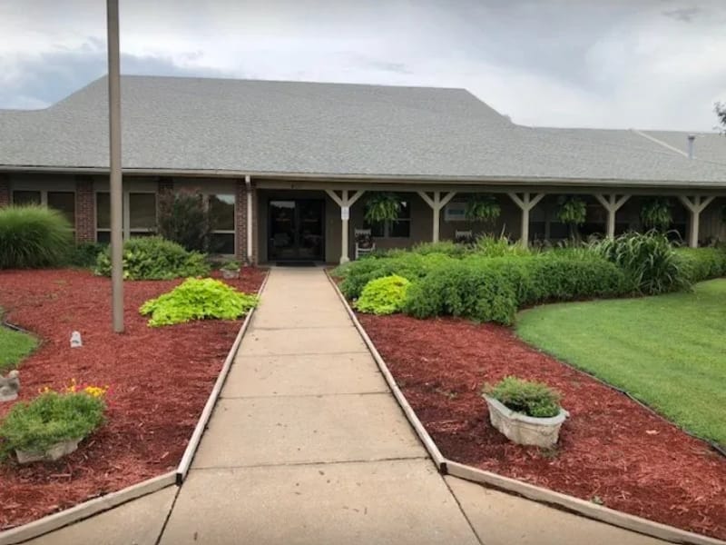 Oak Pointe Of Neosho - Assisted Living in Neosho, MO photo 1