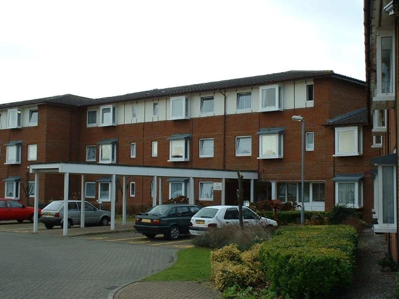 The Laurel in Swindon, England photo 2