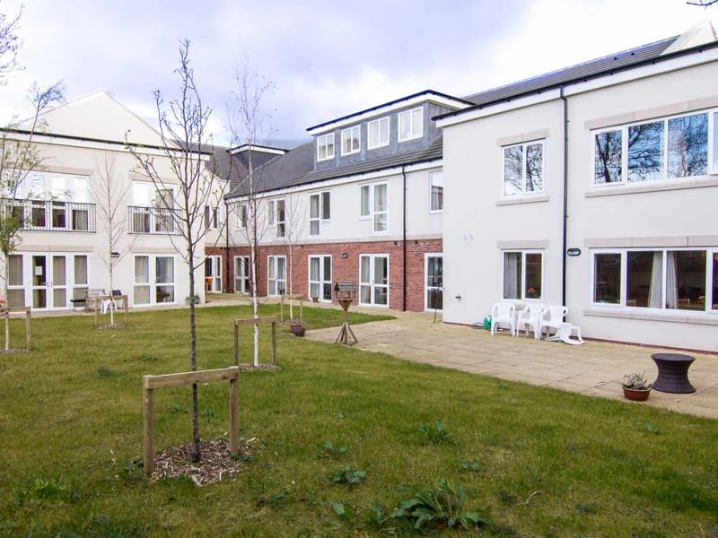 Lilleybrook Care Home - Nursing Home in Cheltenham, England photo 3