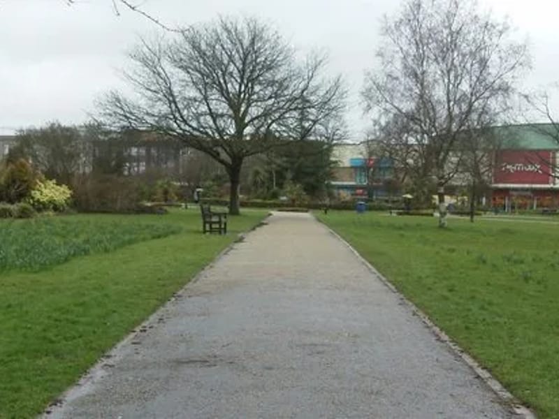 Cera Lanehurst Gardens - Assisted Living in Crawley, England photo 2