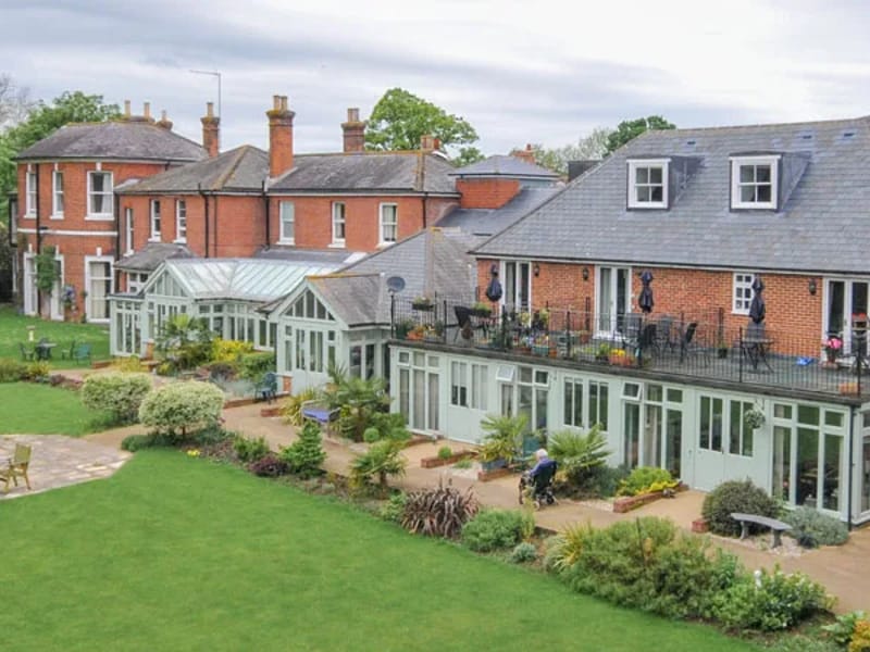 Littlebourne House Residential Care Home - Nursing Home in Canterbury, England photo 2