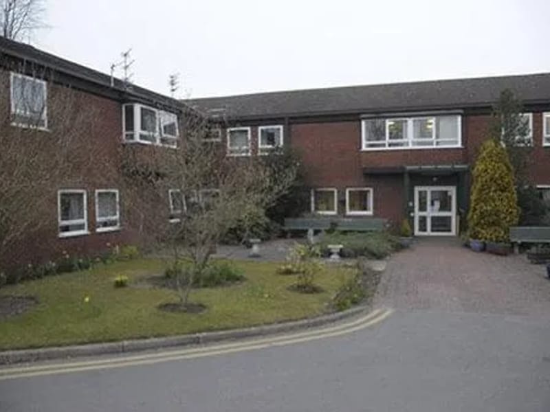 Huntingdon Court - Nursing Home in Loughborough, England photo 2