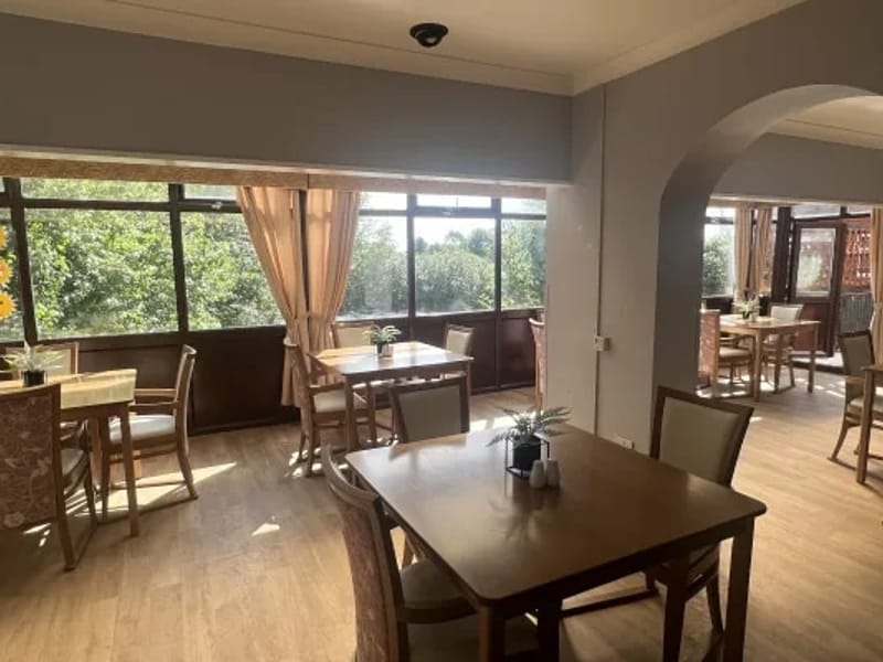 Thornton Lodge Care Home - Assisted Living in Salford, England photo 2