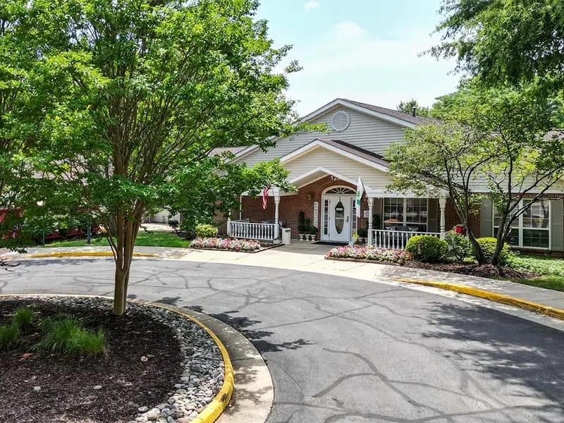 Arden Courts Of Fair Oaks - Assisted Living in Fairfax, VA photo 2