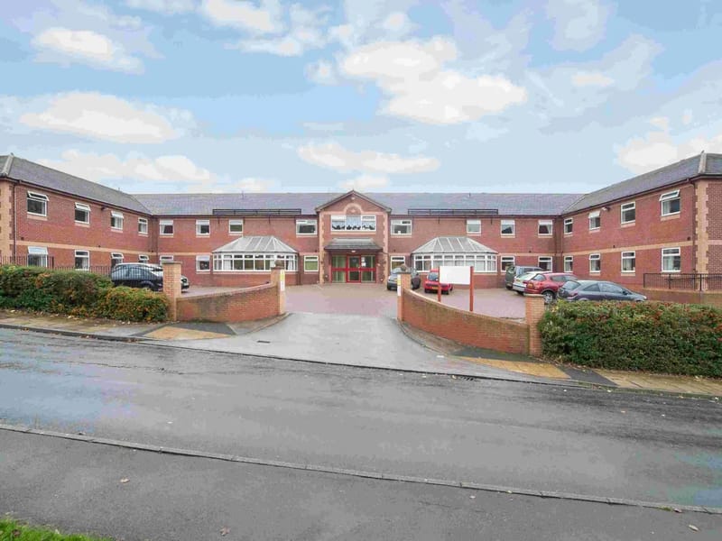 Cherry Trees - Nursing Home in Rotherham, England photo 3