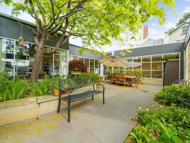 Barrington Lodge - Nursing Home in New Town, TAS photo 3