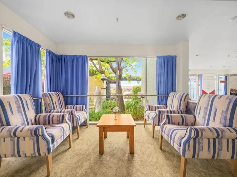 Barrington Lodge - Nursing Home in New Town, TAS photo 5