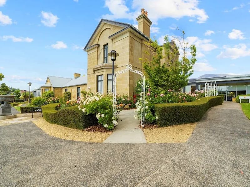 Barrington Lodge - Nursing Home in New Town, TAS photo 2