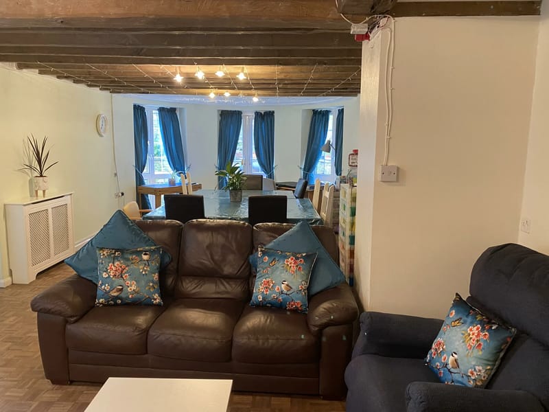 Grovelands Farmhouse - Assisted Living in Godstone, England photo 3