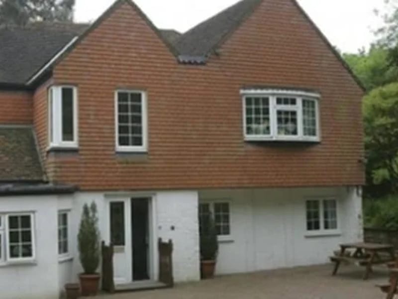Grovelands Farmhouse - Assisted Living in Godstone, England photo 2