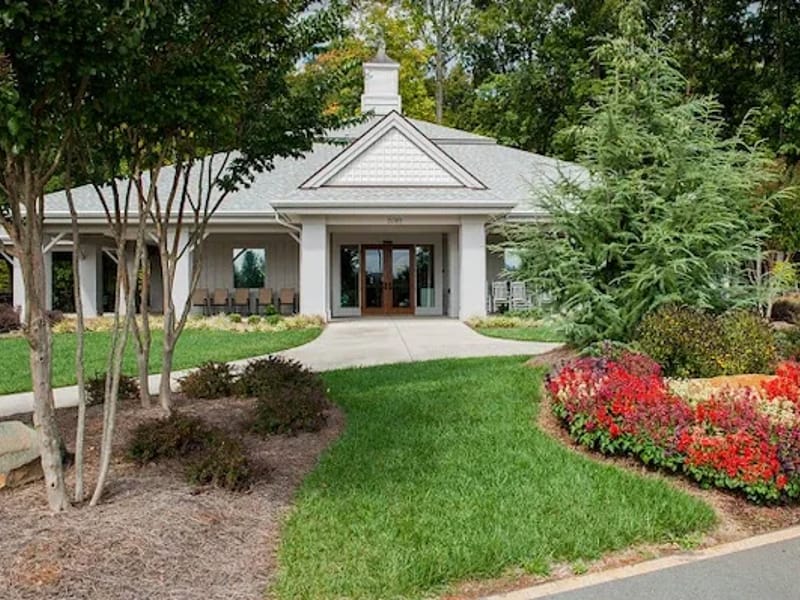 Liberty Commons Nursing & Rehabilitation Center Of - Nursing Home in Burlington, NC photo 2