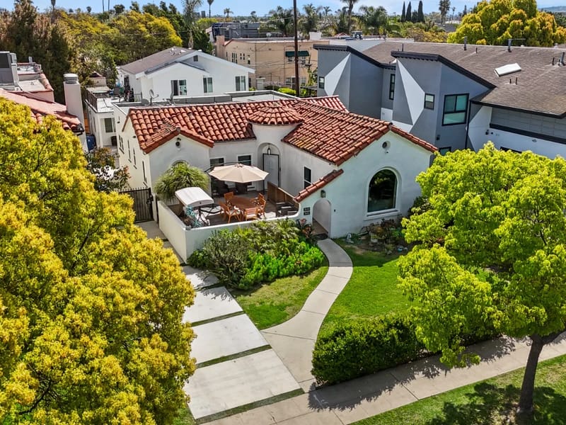 Beit Shalom Group Llc - Assisted Living in Los Angeles, CA photo 1