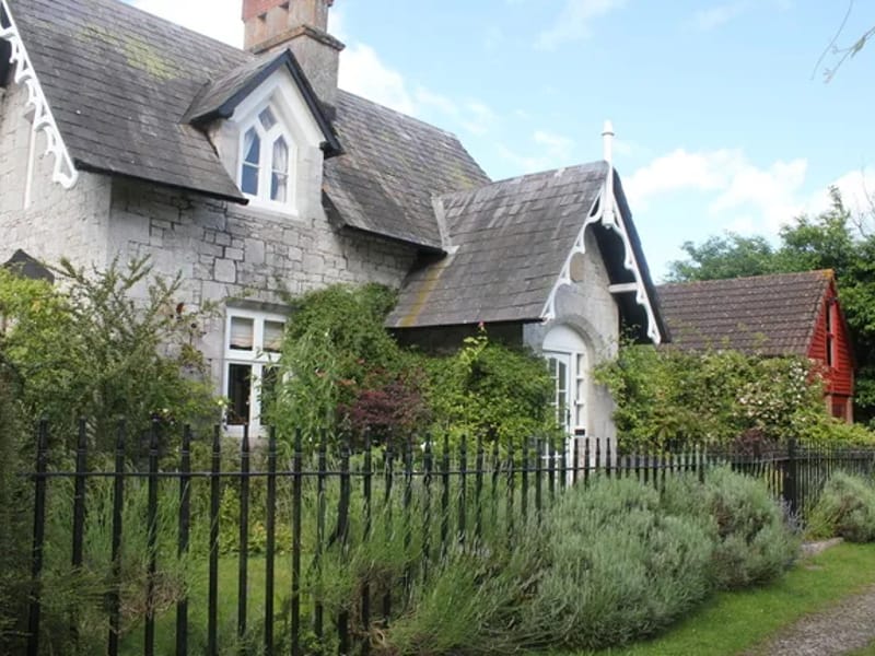 Court Lodge - Assisted Living in Lymington, England photo 2