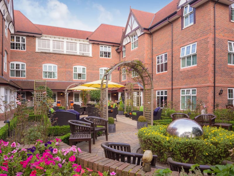 Halecroft Grange - Nursing Home in Altrincham, England photo 3