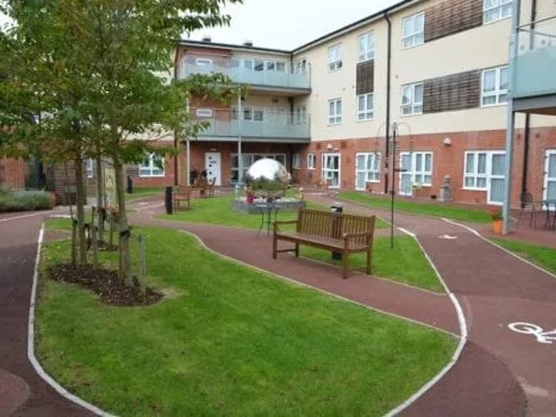 Lilbourne Court Nursing Home - Nursing Home in Rugby, England photo 2