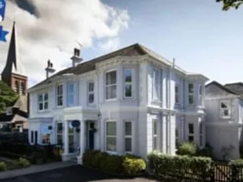 York Lodge - Assisted Living in Worthing, England photo 1