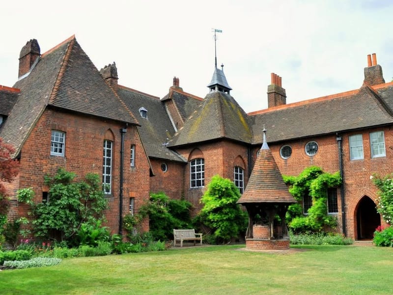 Red House - Assisted Living in Cinderford, England photo 2