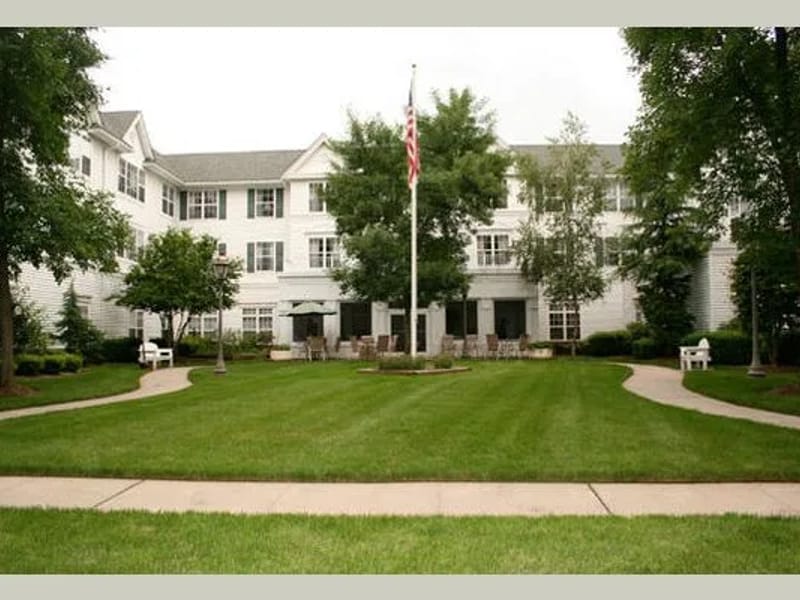 Brookdale Paramus - Assisted Living in Paramus, NJ photo 2
