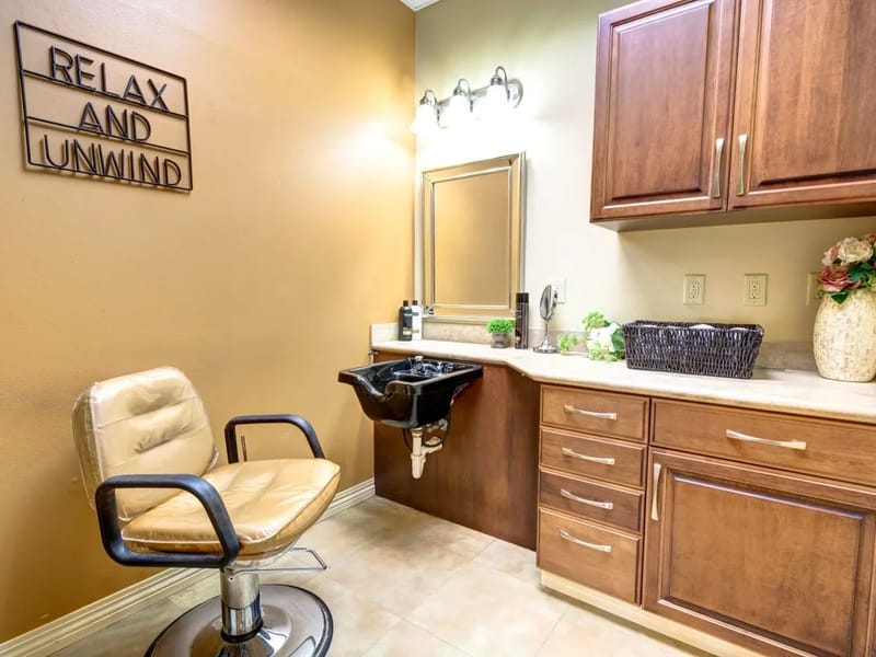 Auberge At Oak Village A Memory Care Comm (The) - Assisted Living in Menomonee Falls, WI photo 3