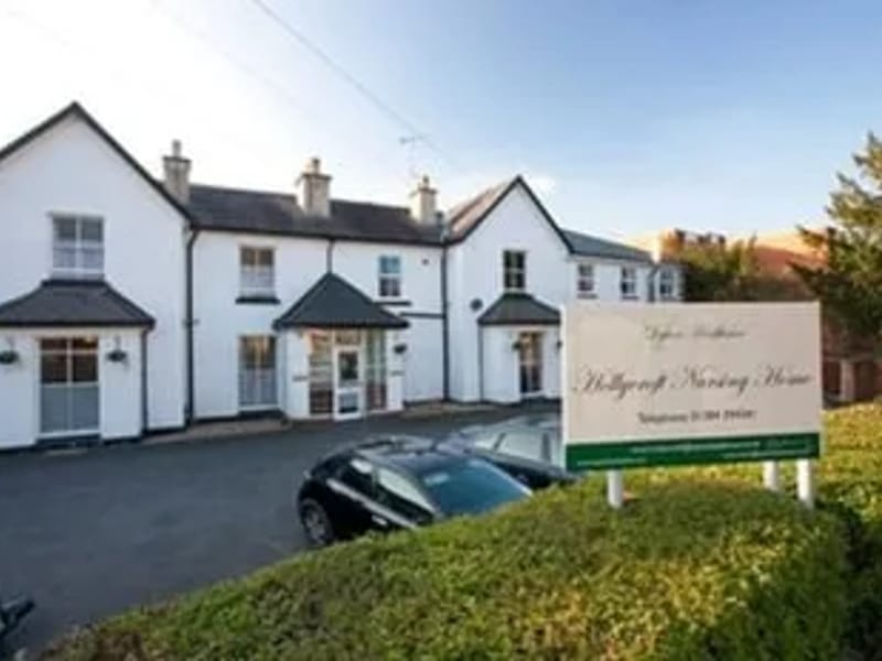 Hollycroft Nursing Home - Nursing Home in Stourbridge, England photo 2