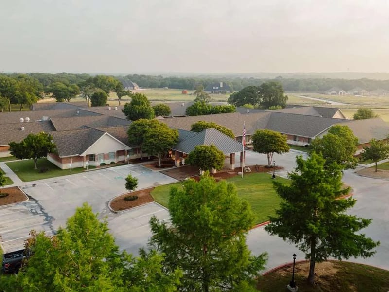 Azle Manor Health Care and Rehabilitation - Nursing Home in Azle, TX photo 2