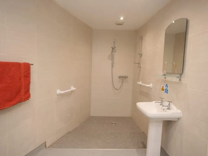 Shrewsbury Road - Max Potential - Assisted Living in Bolton, England photo 3