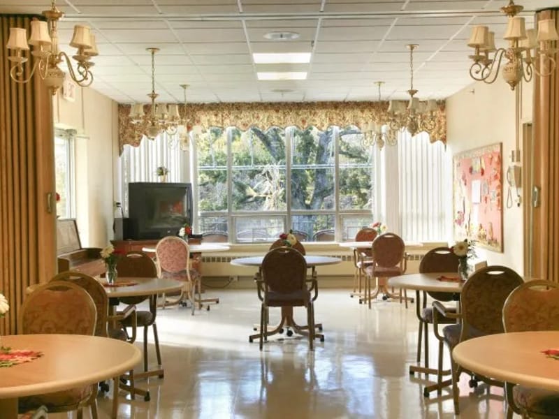 Complete Care at Middlebury - Assisted Living in Middlebury, CT photo 1