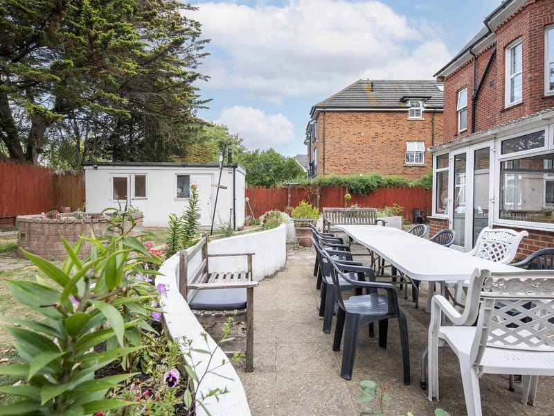 Portelet Lodge Care Home - Assisted Living in Bournemouth, England photo 3