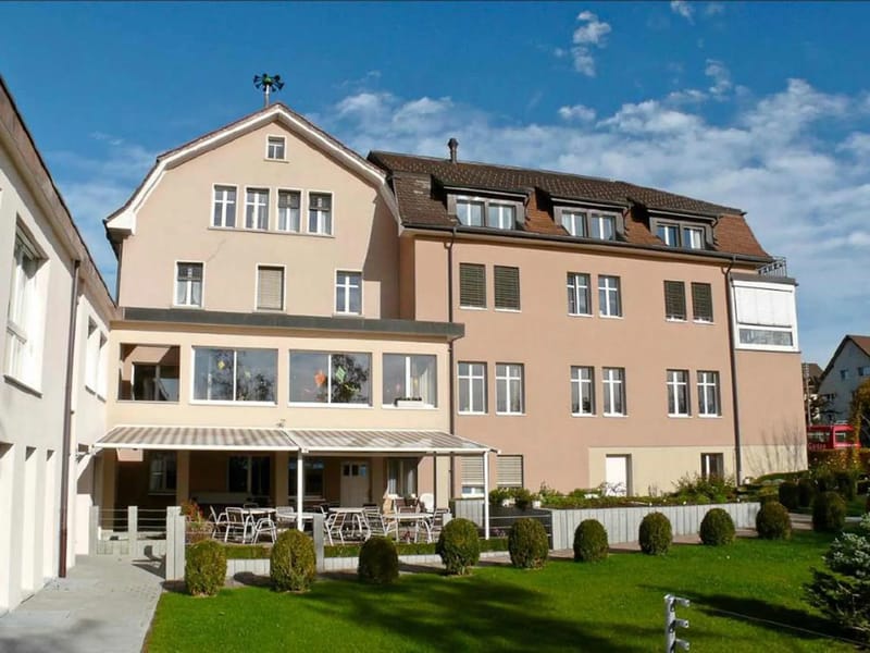 Wohn- und Alterszentrum Neuhof - Pflegeheim in Pfäffikon, Zurich photo 2
