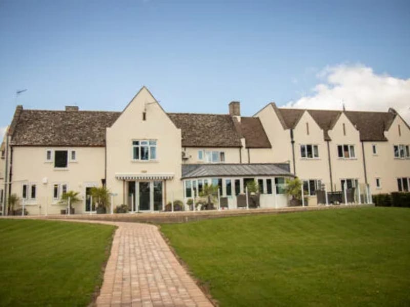 Churchfields Care Home - Nursing Home in Cassington, England photo 2