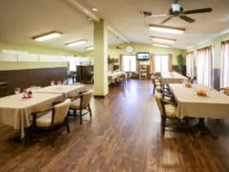 Bakersfield Post Acute - Nursing Home in Bakersfield, CA photo 2