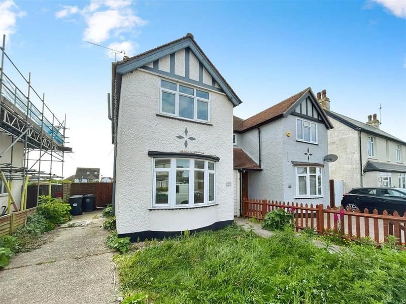 H M T Care - 48 Albany Drive - Assisted Living in Herne Bay, England photo 2