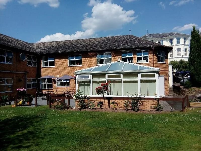 Newstead House - Nursing Home in Hereford, England photo 2