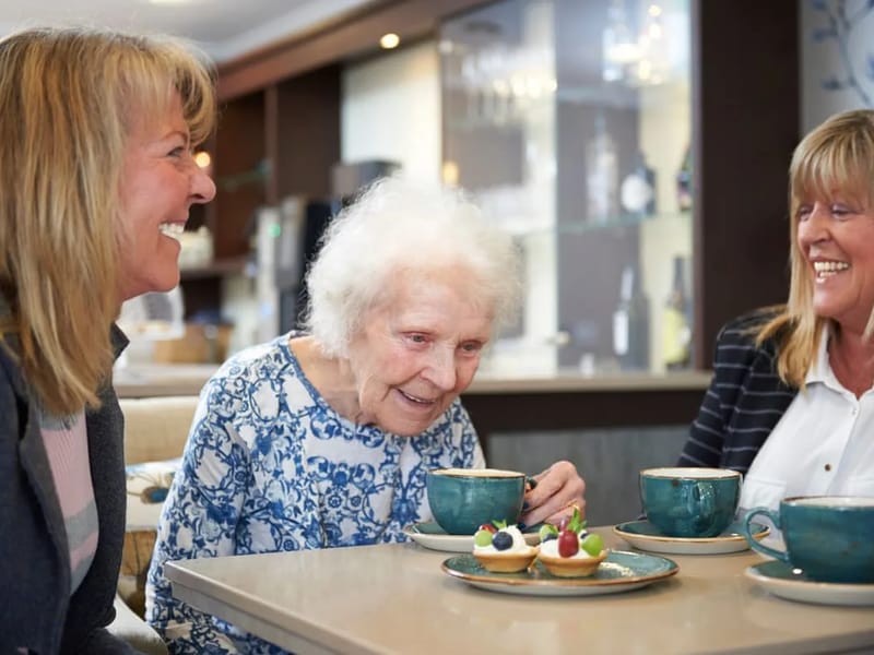 Lincroft Meadow Care Home - Assisted Living in Kidlington, England photo 3