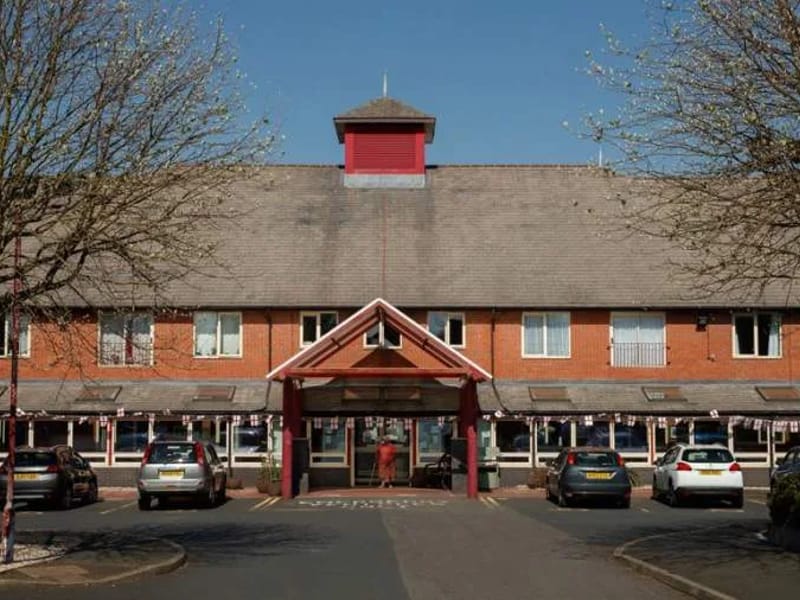 Advance Healthcare (Bushfield Court) - Nursing Home in Bilston, England photo 1