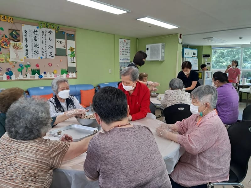 강남케어재가노인복지센터 - 요양원 in 강남구, 서울특별시 photo 2