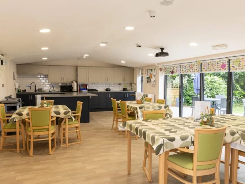 Stoke Knoll Rest Home - Nursing Home in Eastleigh, England photo 3