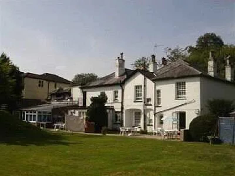 Stoke Knoll Rest Home - Nursing Home in Eastleigh, England photo 2