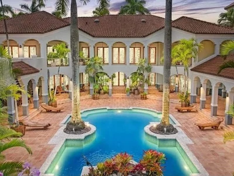 Royal Gardens Villa Inc — Assisted Living, Miami, FL · photo 1