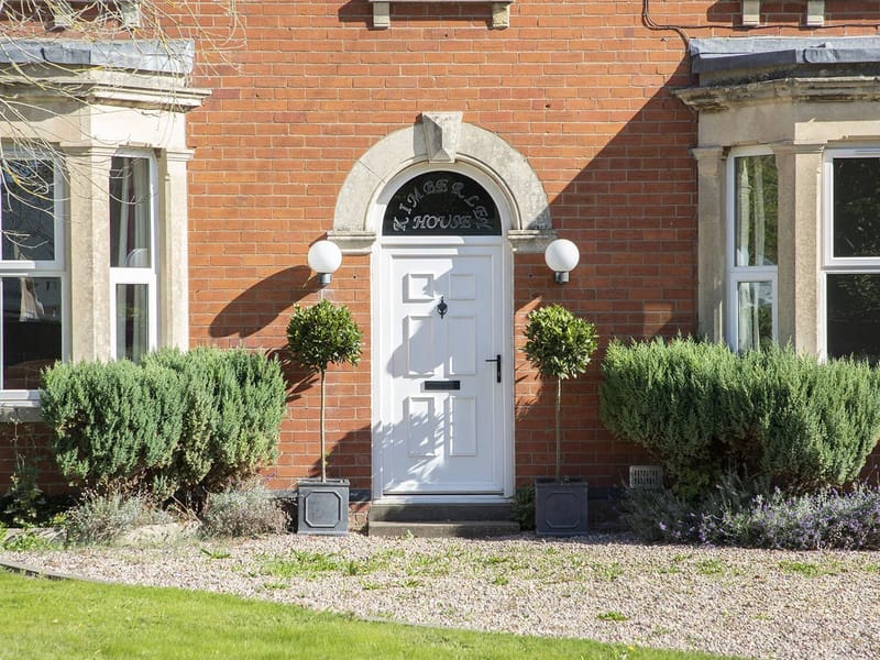 Kimberley House in Halifax, England photo 2