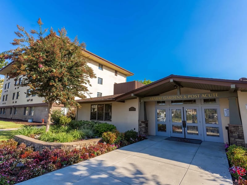 Ararat Post Acute - Nursing Home in Glendale, CA photo 1