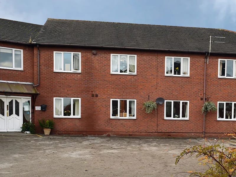 Beechcroft Nursing and Residential Home - Nursing Home in Runcorn, England photo 2